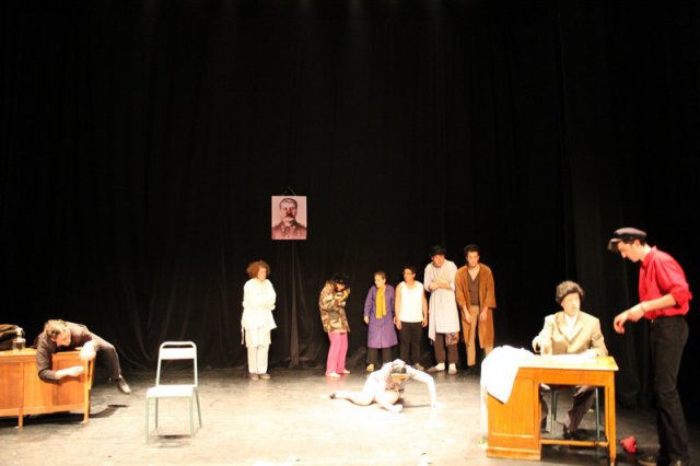 L'Histoire du communisme racontée aux malades mentaux 2018